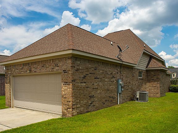 4th image of 518 Palm Breeze Dr