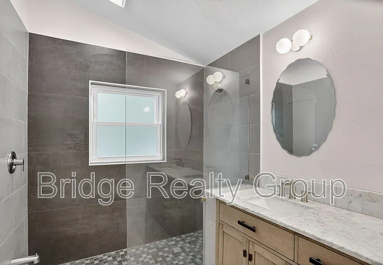 10315 Winding Creek Ln — Photo 21