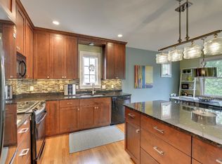 3810 31st St W #302, Minneapolis, MN 55416