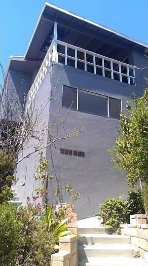 2 Bedrooms 1.5 Baths