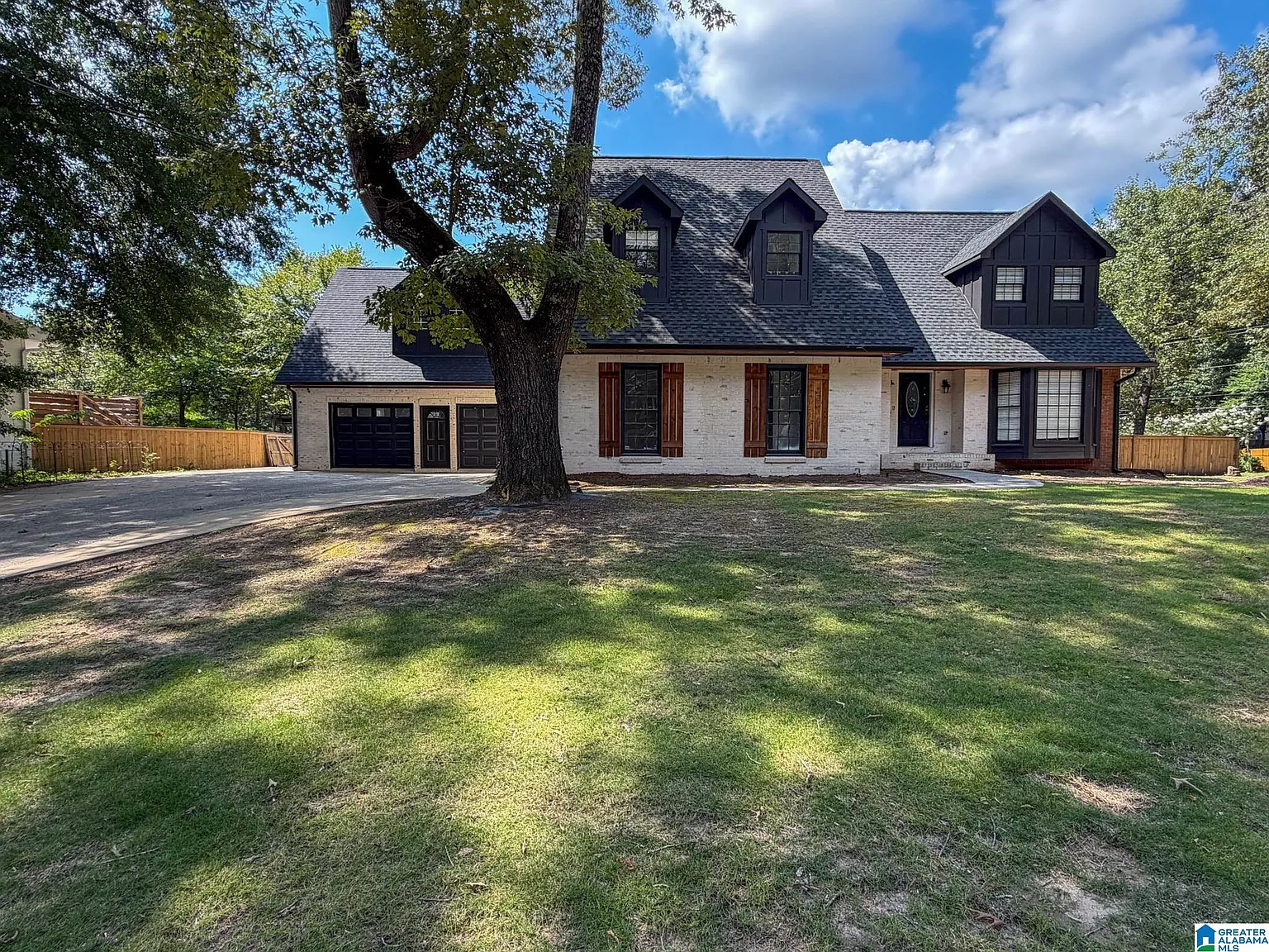 3 bed, 2.5 bath, $3,000 — Photo 2