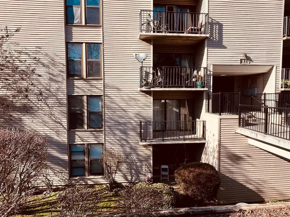 130 Duvall Ln APT 101, Gaithersburg, MD 20877
