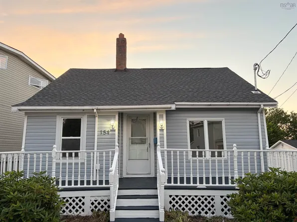 154 Cottage St, Glace Bay, NS B1A 3T6