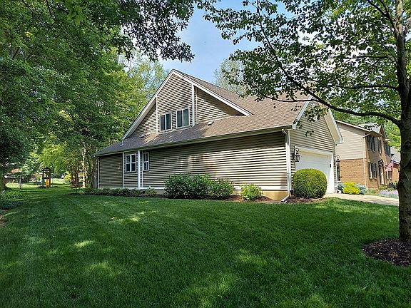 3rd image of 3246 Pauls Pointe Ct