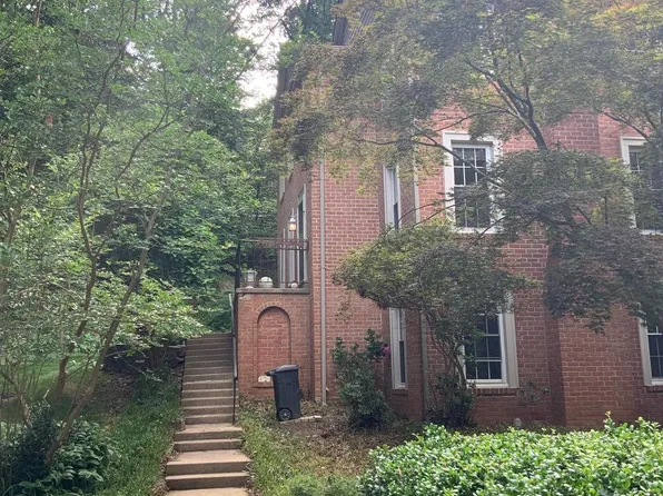 4618 Briar Patch Ct, Fairfax, VA 22032