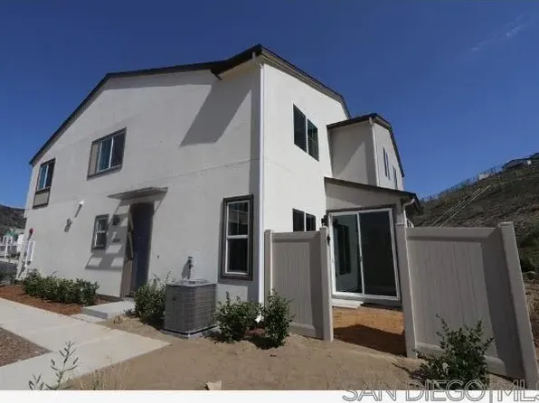 35204 Tuft Ln #193, Fallbrook, CA 92028