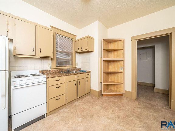 5th image of 1507 S Norton Ave