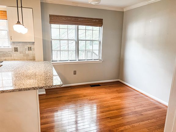 3rd image of 10004 Georgian Woods Ct
