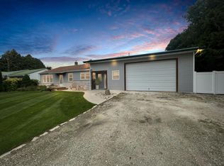 5825 County Highway R, Manitowoc, WI 54220