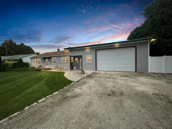 5825 County Highway R, Manitowoc, WI 54220