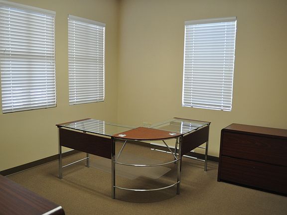 5th image of 912 W Platt St Ste 101