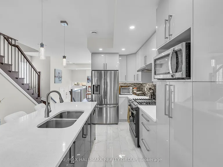 163 Longpre St — Photo 10