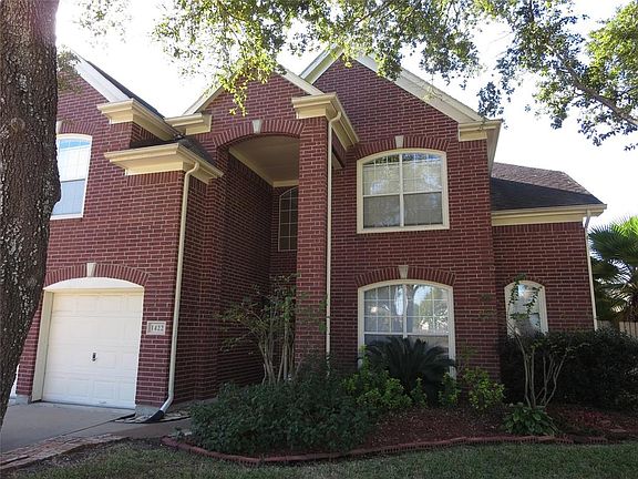 3rd image of 1422 Lamplight Trail Dr