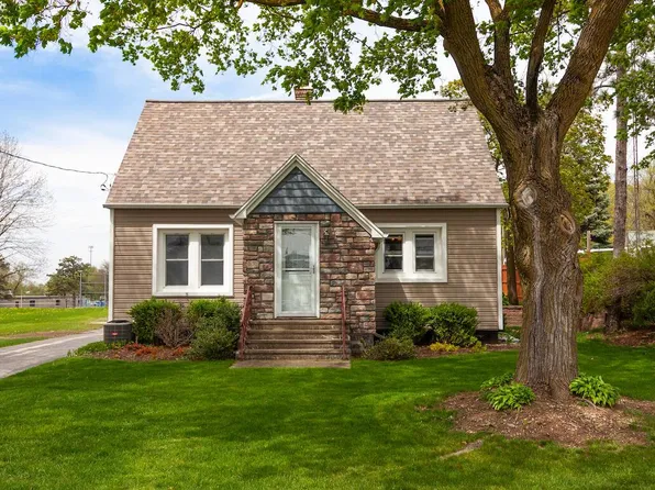 412 Grove STREET, Sullivan, WI 53178