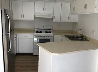 520 Kristin Ln, Henderson, NV 89011