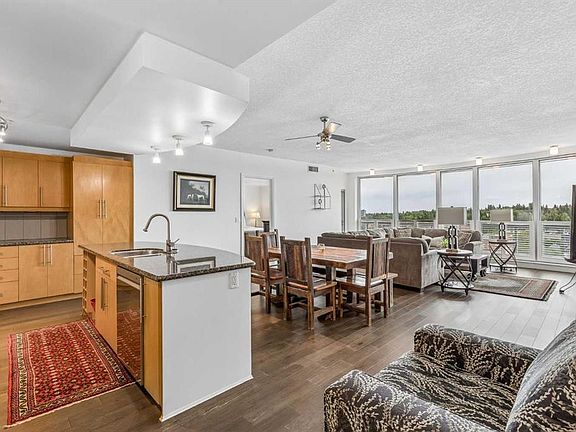4th image of 817 S 15th Ave SW #1103
