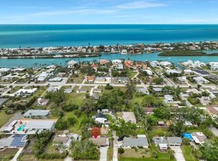 417 Shore Rd, Nokomis, FL 34275