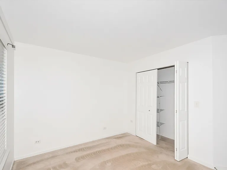 582 Declaration Ln — Photo 15
