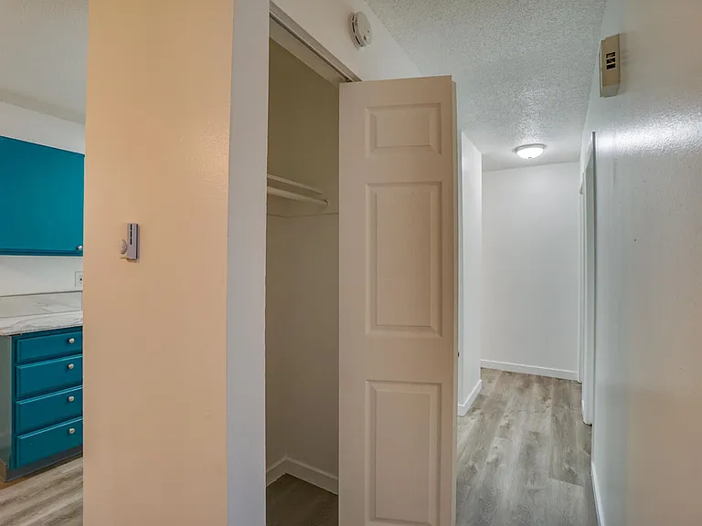 4875 SW Lombard Ave — Photo 22