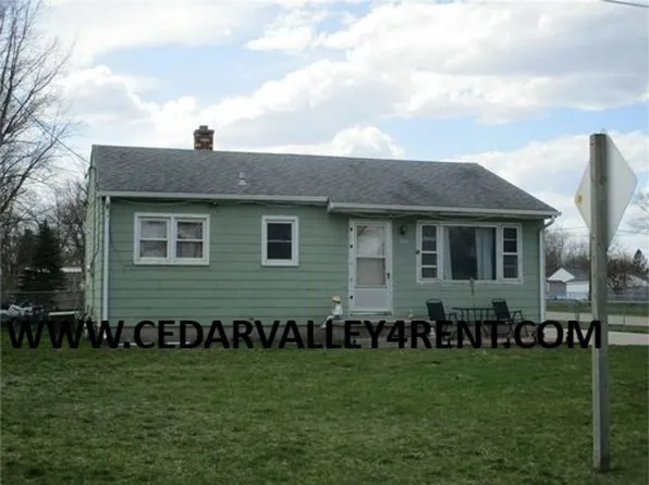 225 1st St, Washburn, IA 50702
