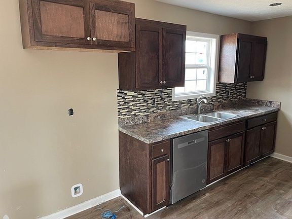 5th image of 167 Pleasant Ln
