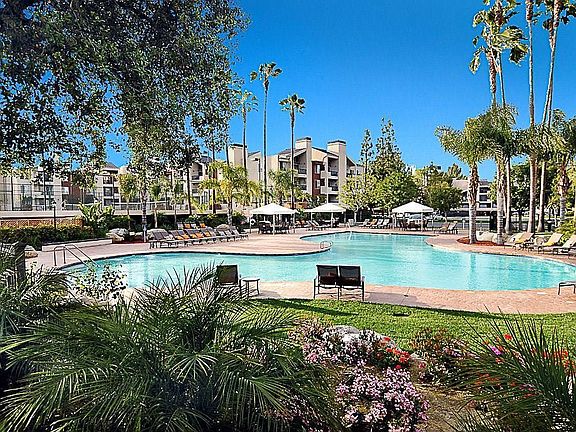 4th image of 21450 Burbank Blvd APT 103