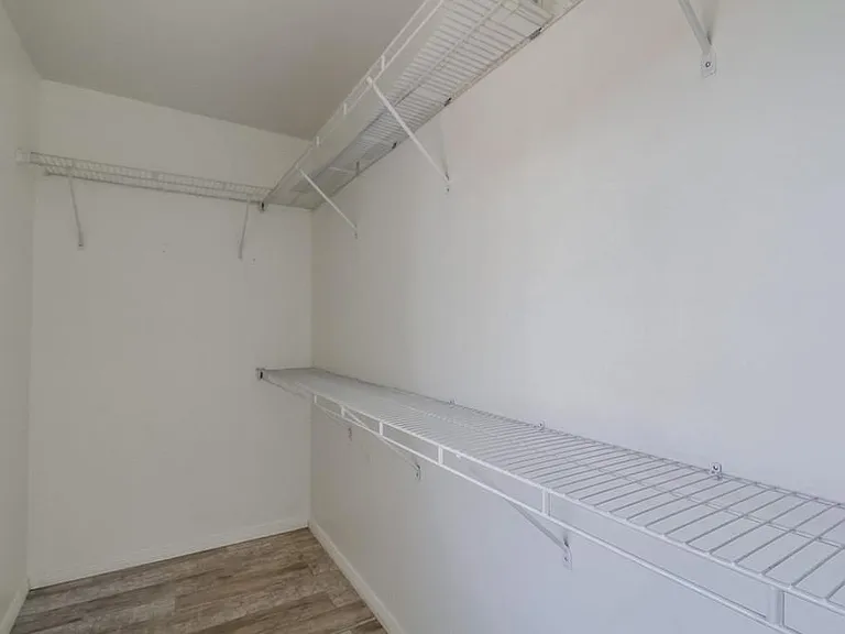 891 Elm Ave — Photo 32