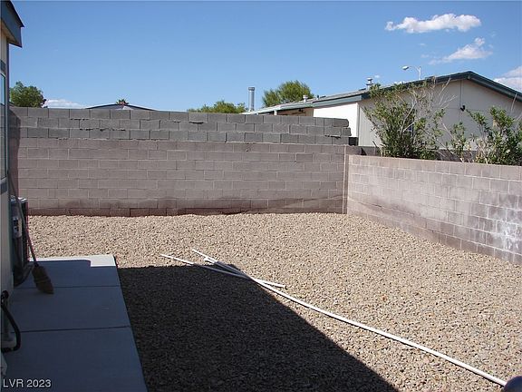 3rd image of 4930 Vista Flora Way