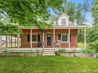 84 High St, Upton, MA 01568