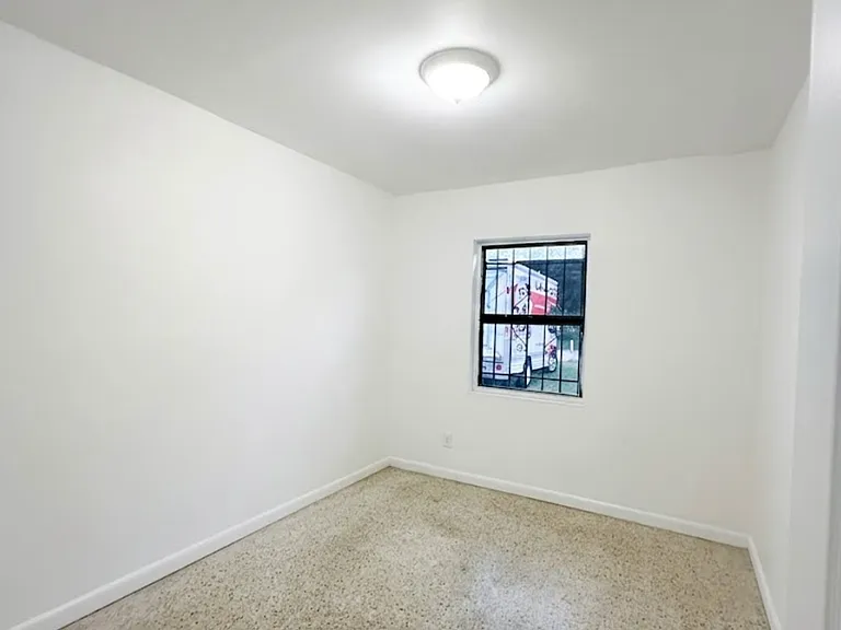 5016 Manduria St — Photo 5