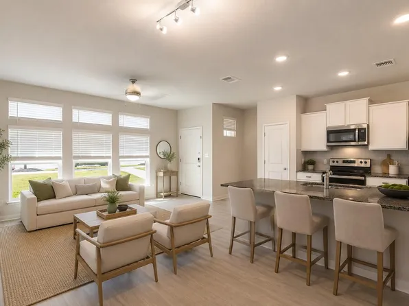 605 W South St #321, Leander, TX 78641