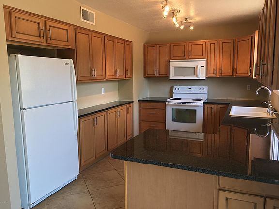 4th image of 3611 W Sunnyside Ave