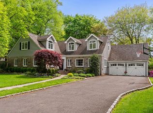 30 Woodland Park Dr, Tenafly, NJ 07670