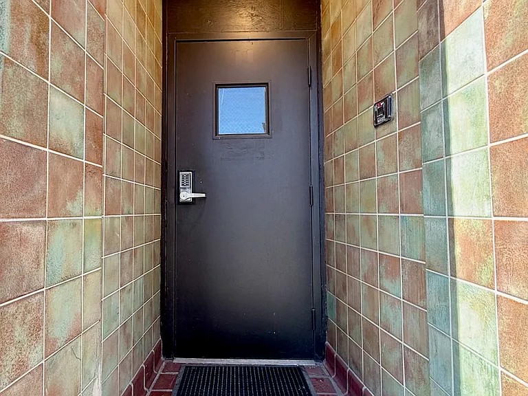 906 Penn Ave — Photo 19