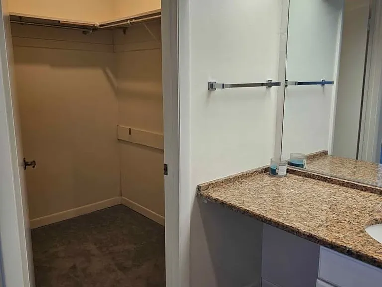 8705 Cove Ct #8705 — Photo 11