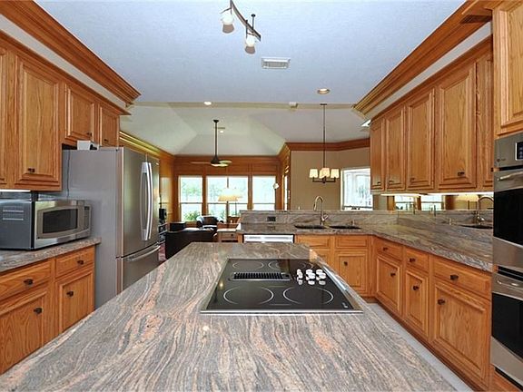 5th image of 21310 Lochmere Ln