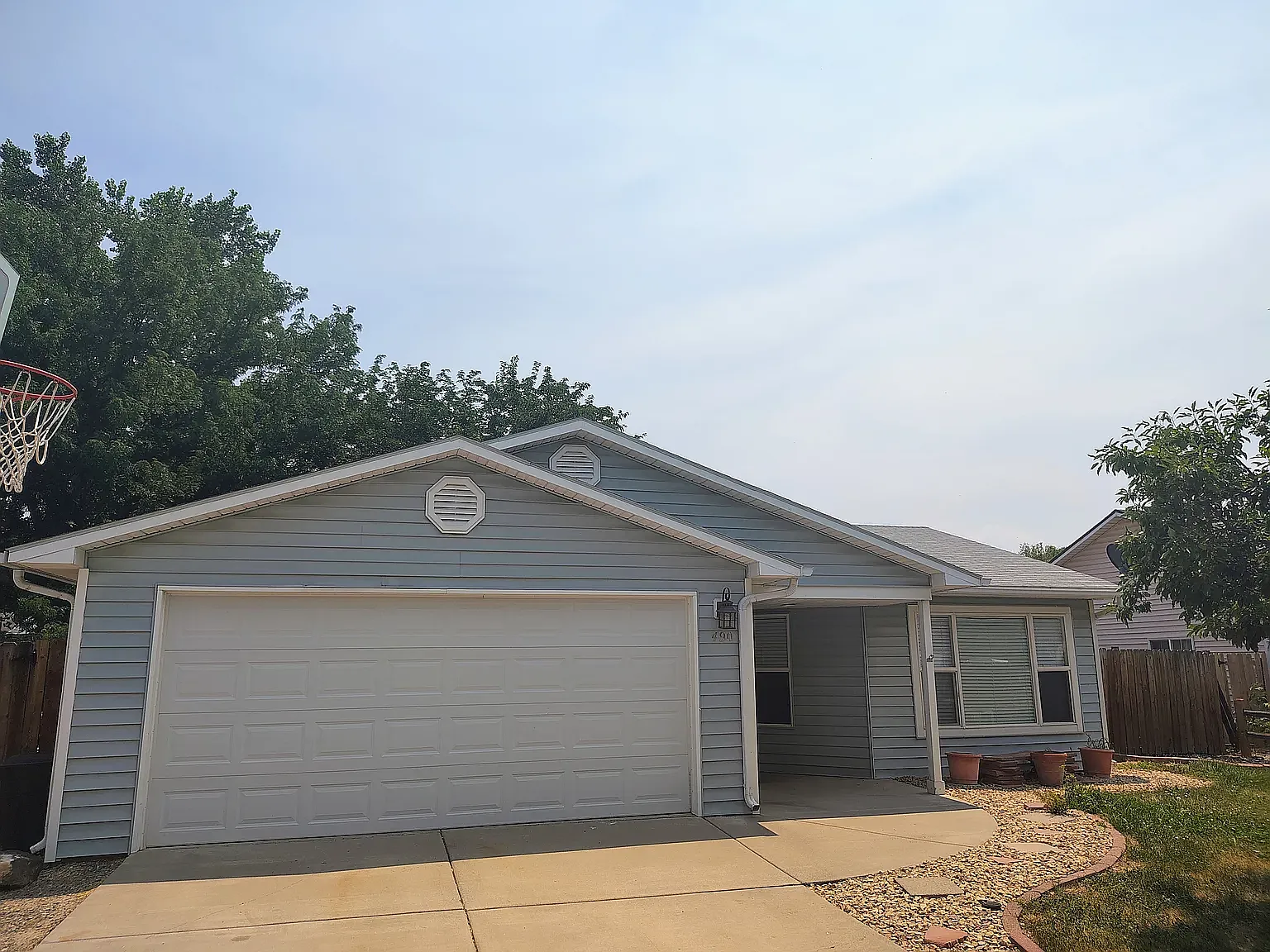 3 bed, 1256 sqft, $2,200 — Photo 1