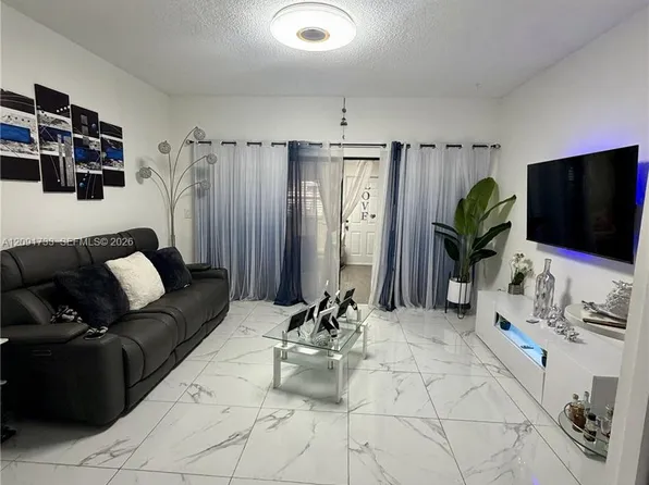 270 NW 71st Ave APT 4, Miami, FL 33126