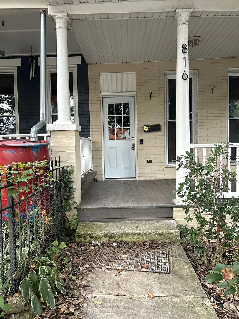 Charming 3BD/2.5BA Townhome w/ EV Charger in Hampden, MD! — Photo 1