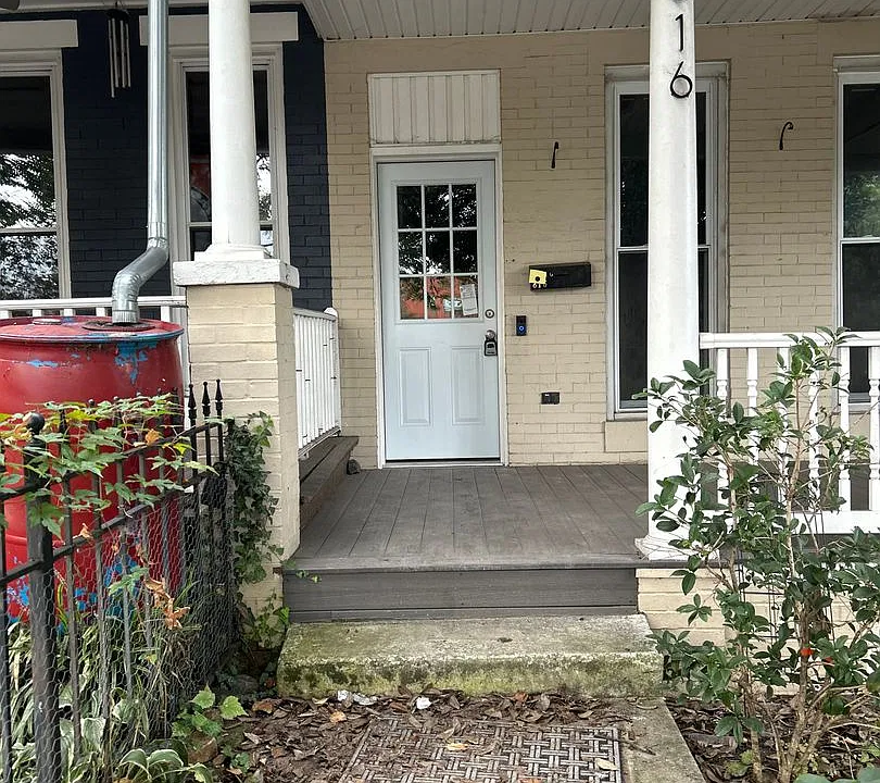 816 W 37th St