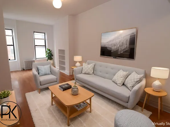 122 Bedford Avenue image 1 of 9