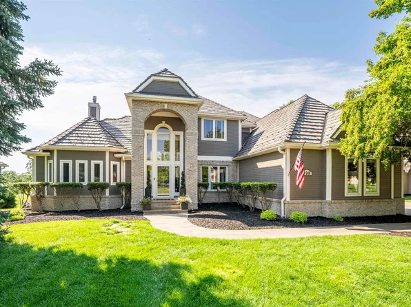398 W Pinehurst Trl, Dakota Dunes, SD 57049