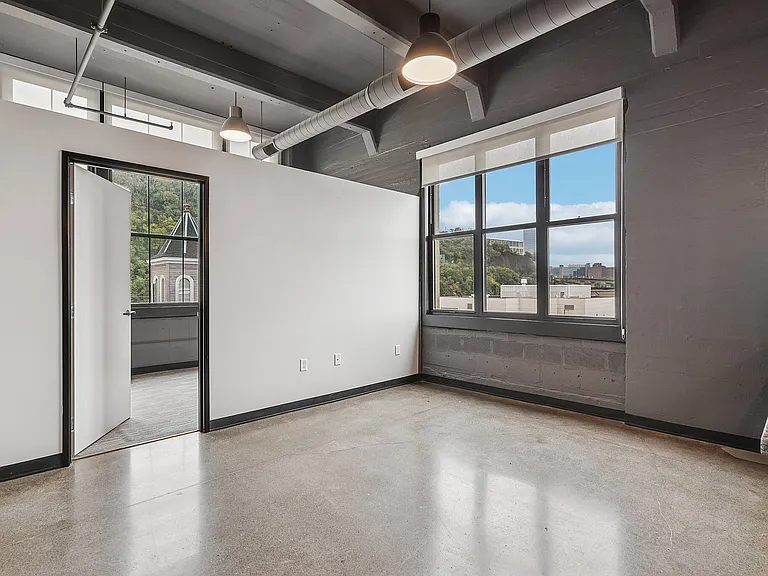 51-web-or-mls-1627 Penn Ave Unit 504-S2409-008