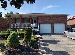 515 Louis Dr, Mississauga, ON L5B 2N3