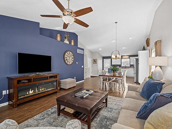 5th image of 1556 Parkview Ln