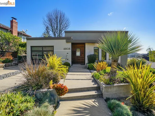 6808 Estates Dr, Oakland, CA 94611