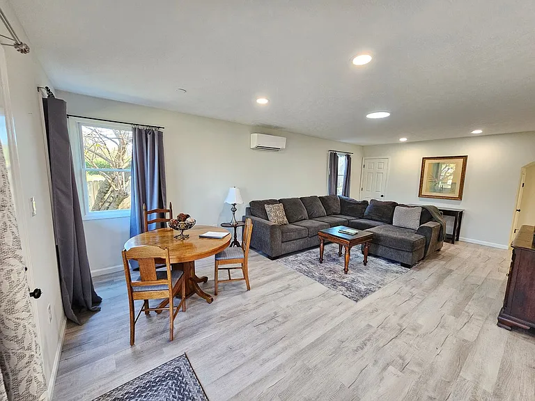 1220 Morningside Cir #1-3 — Photo 6