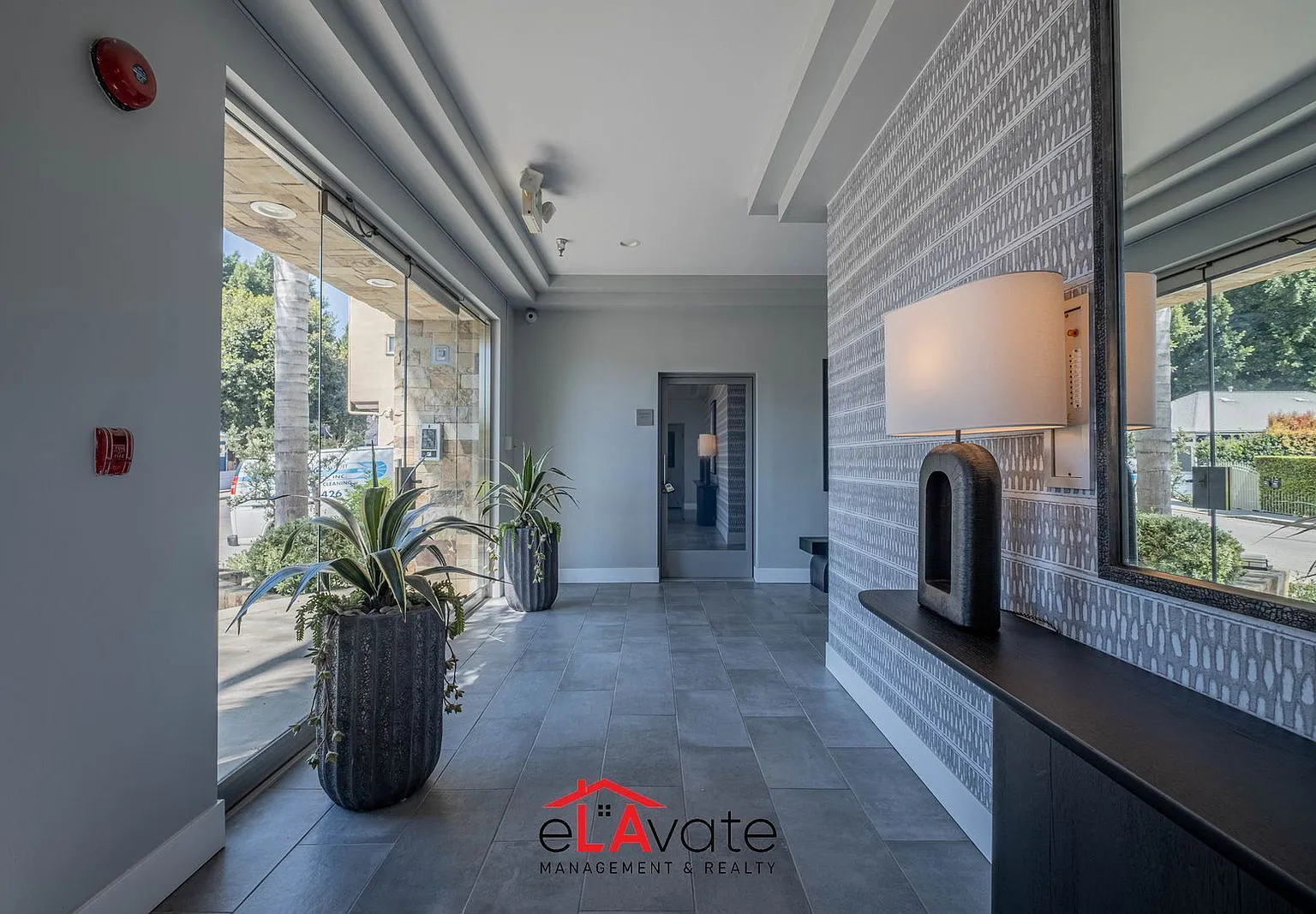 2 bed, 2.0 bath, 1100 sqft, $3,500 — Photo 4