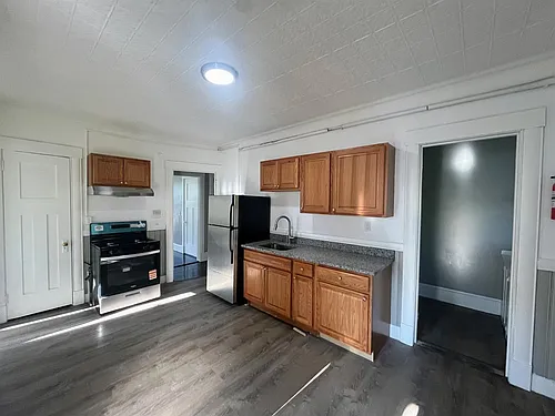 17 Allyn St #3 Photo 1