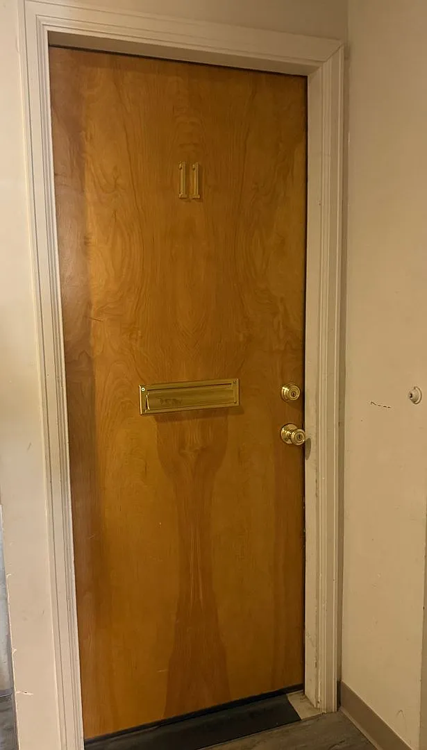 Hidden gem on Auburn for rent — Photo 1